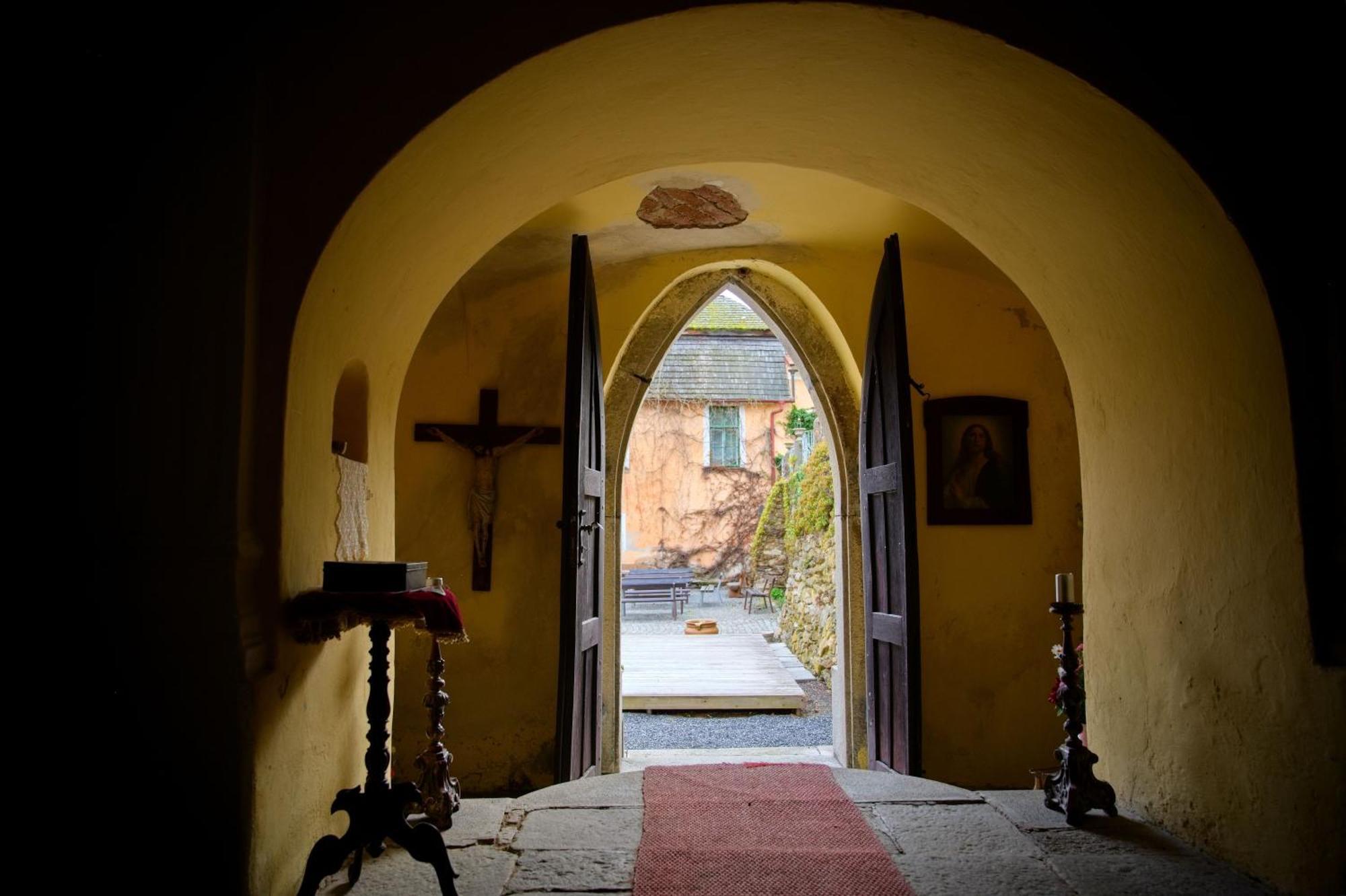 Zamek Usobi Appartement Buitenkant foto