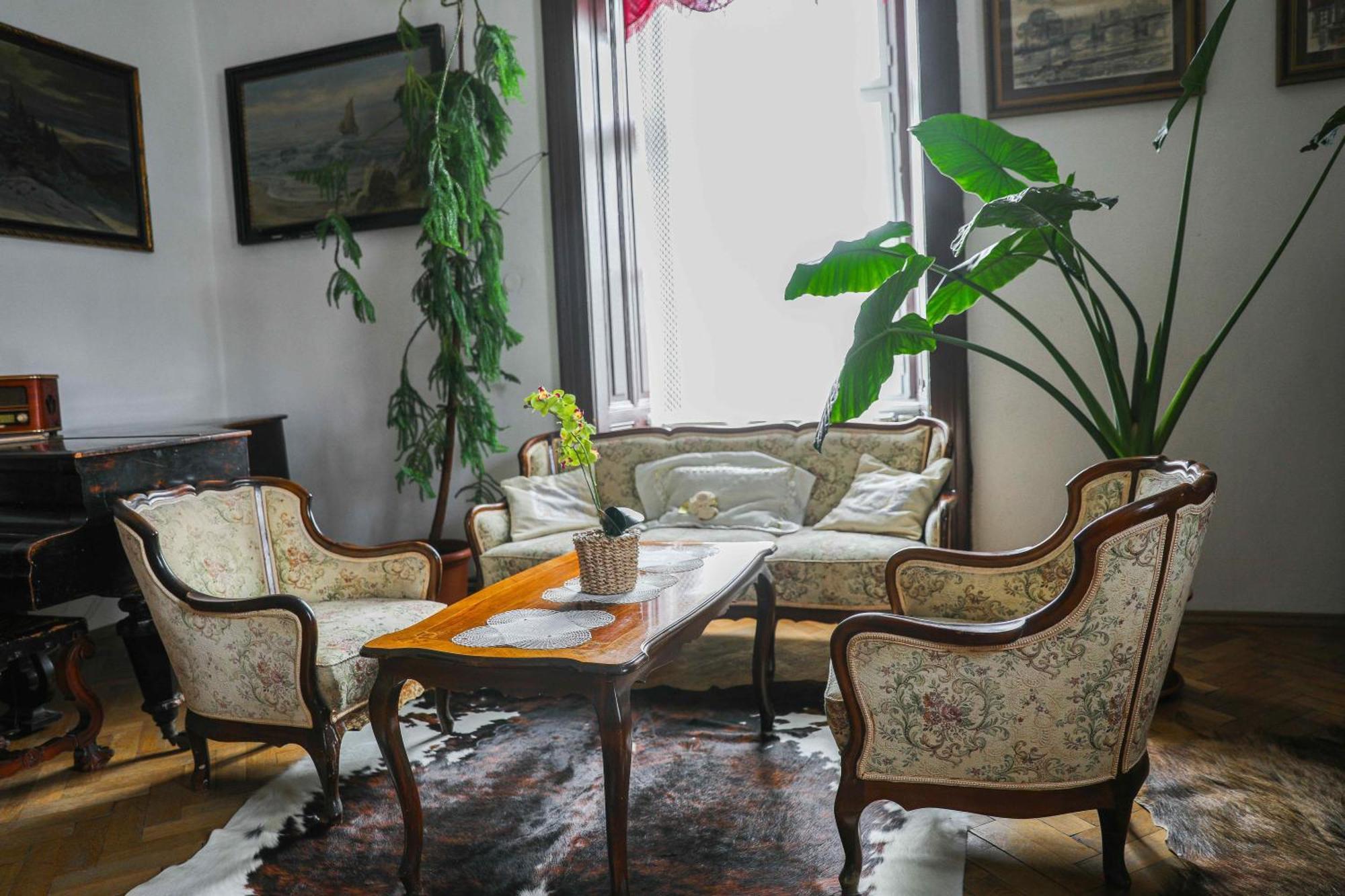 Zamek Usobi Appartement Buitenkant foto